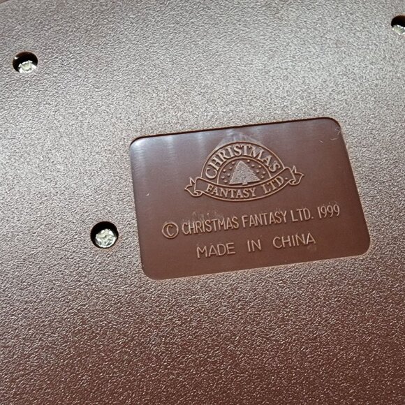 Rockin' Animated Santa Claus Doll With Festive Vest & Red Velvet Outfit 1999 - Picture 9 of 9